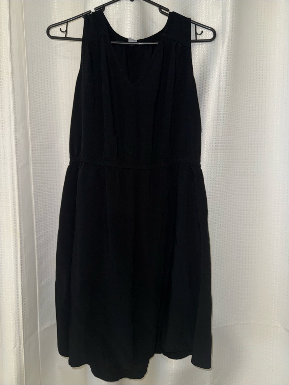 Old Navy Black Sleeveless Midi Dress
